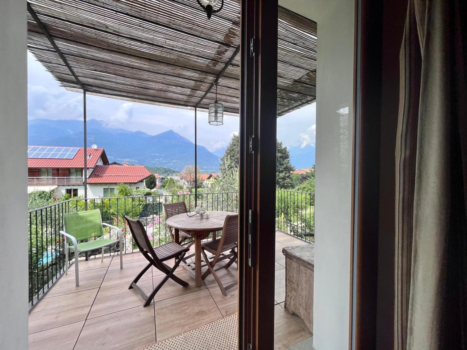 Casa Unica- Da Bruno Apartment Colico Bagian luar foto